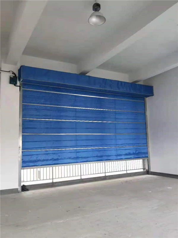 無機布防火卷簾門